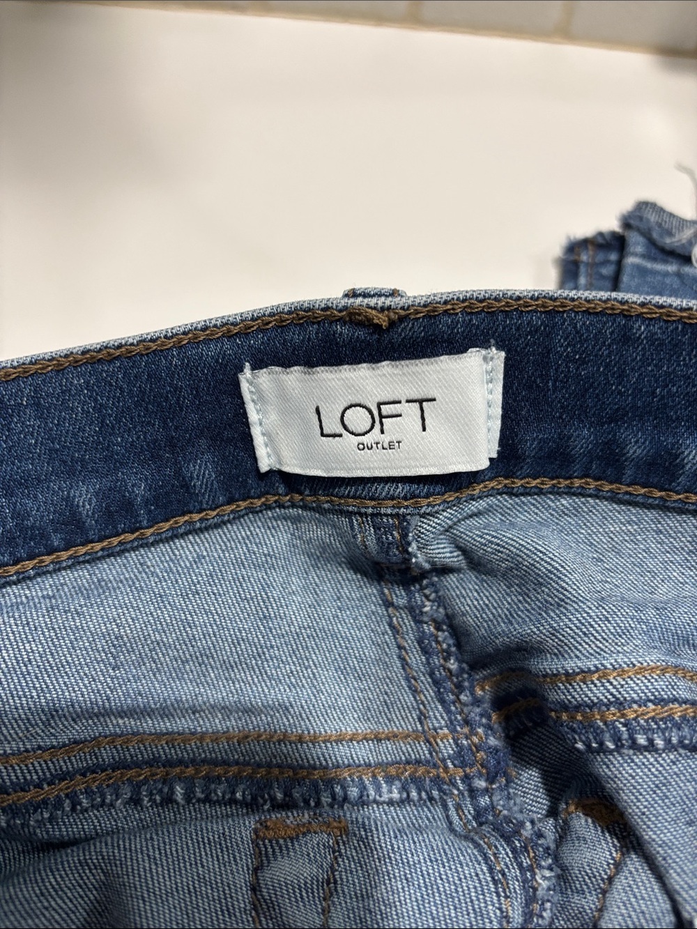 Demi Bootcut - Picture 2 of 4